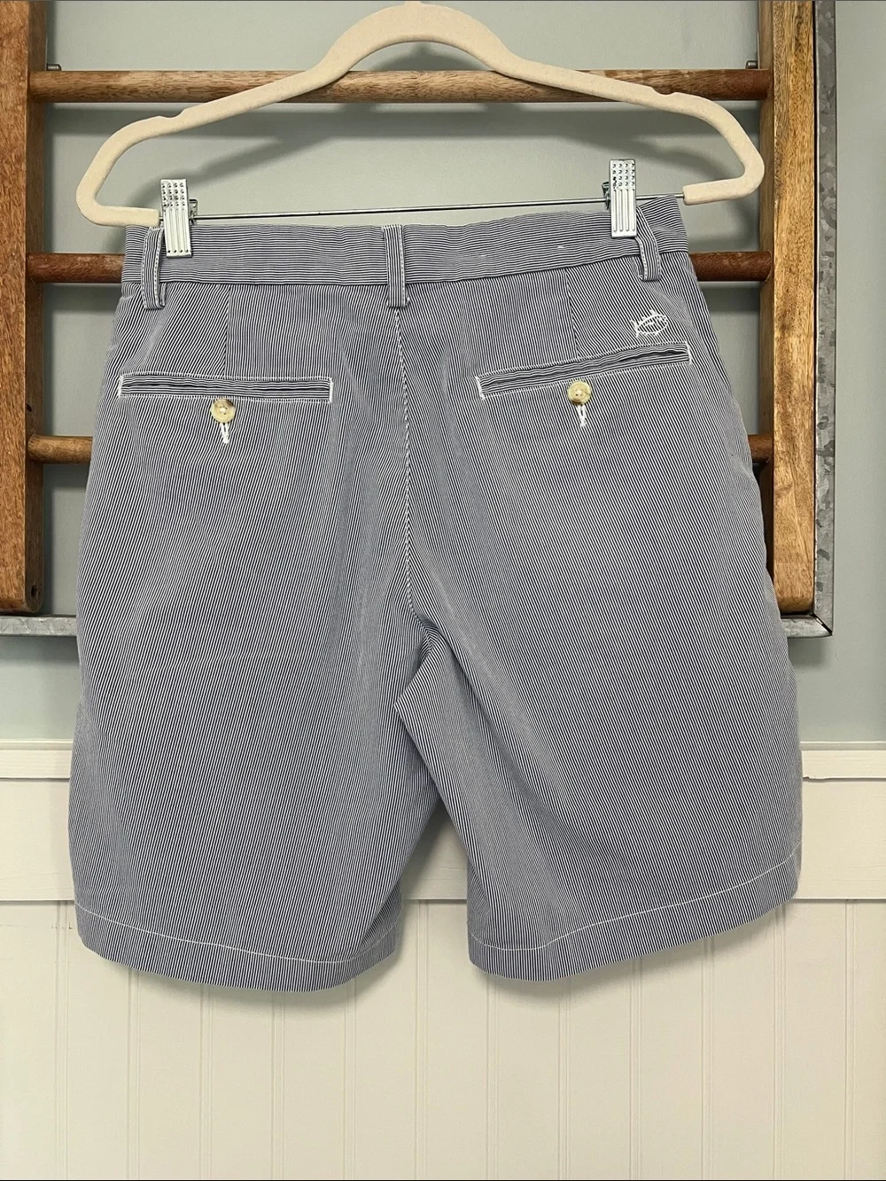 Men’s southern tide shorts, size 28 blue and white stripe pinstripe
